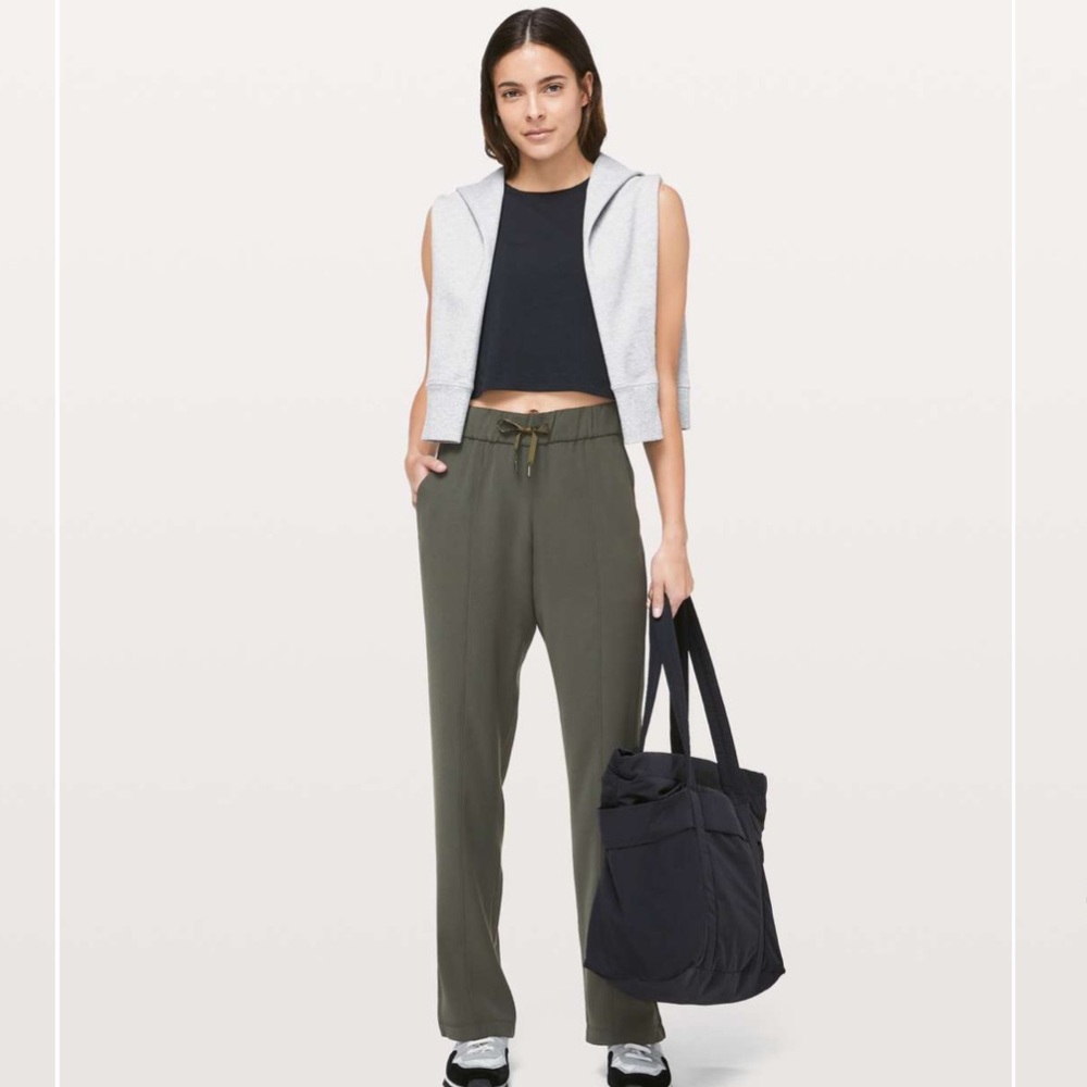 Lululemon On The Right Track Pant Size 12 Dark Olive
